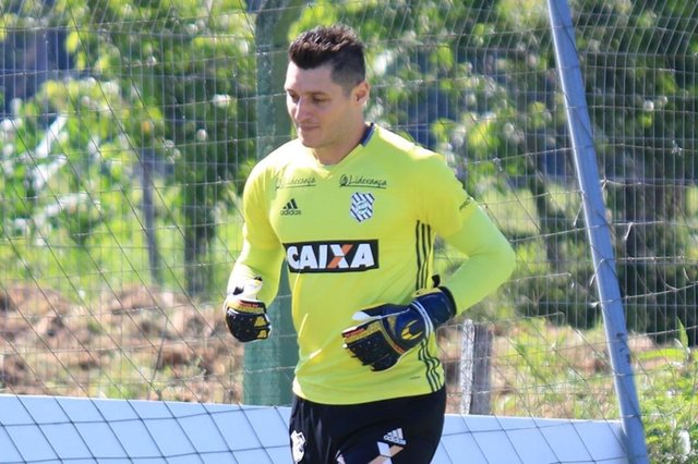 Goleiro Dênis - Figueirense Goleiro Dênis - Figueirense