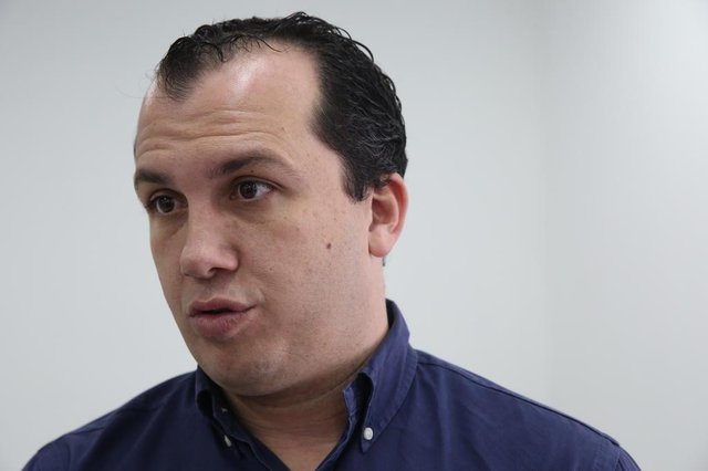 PALHOÇA, SC, BRASIL - 05/10/2015 Centro de Geração de Trabalho e Renda é reaberto na comunidade Frei Damião, em Palhoça. Na foto, o prefeito de Palhoça, Camilo MartinsIndexador: Marco Favero PALHOÇA, SC, BRASIL - 05/10/2015 Centro de Geração de Trabalho e Renda é reaberto na comunidade Frei Damião, em Palhoça. Na foto, o prefeito de Palhoça, Camilo MartinsIndexador: Marco Favero