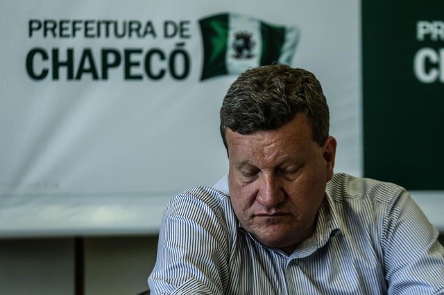 CHAPECÓ, 05/12/2016: Luciano Buligon, prefeito de Chapecó em coletivaIndexador: EMERSON SOUZA CHAPECÓ, 05/12/2016: Luciano Buligon, prefeito de Chapecó em coletivaIndexador: EMERSON SOUZA