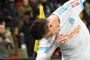 Olympique de Marseilles French midfielder Florian Thauvin (R) celebrates after scoring a goal during the French L1 football match Rennes vs Marseille on January 13, 2018 at the Roazhon park stadium in Rennes, western France. / AFP PHOTO / DAMIEN MEYER