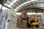  CAXIAS DO SUL, RS, BRASIL (18/01/2018). Material Reciclável. Carlos Augusto Basso, diretor da  empresa CTS reciclagem de papel,  relata o processo de compra e venda do produto. (Roni Rigon/Pioneiro)