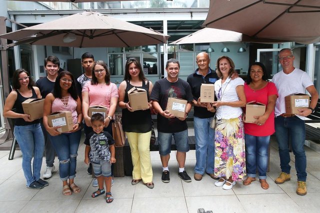 FLORIANÓPOLIS, SC, BRASIL, 26-01-2018: Dia 26 de janeiro de 2018 teve café na redação da Hora para apresentação em primeira mão do novíssimo Kit Café Gourmet da Hora para 10 leitores. Eles participaram da promoção que rolou no Fala, Leitor de terça até ontem e vieram conhecer nossa equipe e dar um rolê pelas redações da NSC Comunicação (Hora, Diário Catarinense, CBN Diário e NSC TV). FLORIANÓPOLIS, SC, BRASIL, 26-01-2018: Dia 26 de janeiro de 2018 teve café na redação da Hora para apresentação em primeira mão do novíssimo Kit Café Gourmet da Hora para 10 leitores. Eles participaram da promoção que rolou no Fala, Leitor de terça até ontem e vieram conhecer nossa equipe e dar um rolê pelas redações da NSC Comunicação (Hora, Diário Catarinense, CBN Diário e NSC TV).
