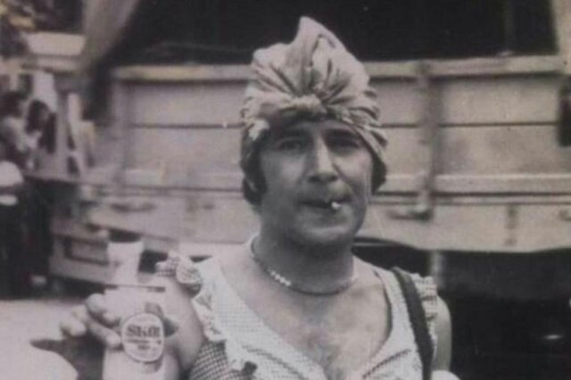 foto do pai do Dudu, que se vestia de mulher. Essa foto é arquivo pessoalLegenda: No sangue: pai de Dudu, o seu Alcântara, foi um dos foliões que em décadas passadas animava o Carnaval da Ilha foto do pai do Dudu, que se vestia de mulher. Essa foto é arquivo pessoalLegenda: No sangue: pai de Dudu, o seu Alcântara, foi um dos foliões que em décadas passadas animava o Carnaval da Ilha