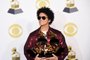 60th Annual GRAMMY Awards - Press RoomNEW YORK, NY - JANUARY 28: Recording artist Bruno Mars, winner of the Record of the Year award for 24K Magic, Album Of The Year award for 24K Magic, Song of the Year award for Thats What I Like, Best R&B Performance award for Thats What I Like, and Best R&B Album album for 24K Magic, poses in the press room during the 60th Annual GRAMMY Awards at Madison Square Garden on January 28, 2018 in New York City.   Michael Loccisano/Getty Images for NARAS/AFPEditoria: ACELocal: New YorkIndexador: Michael loccisanoSecao: MusicFonte: GETTY IMAGES NORTH AMERICAFotógrafo: STF