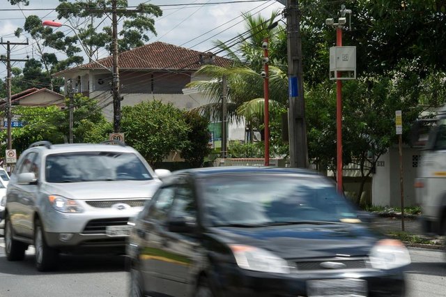 JOINVILLE, SC, BRASIL, 30-01-2018Radares que mais multaram em Joinville. Radar na Rua florianópolis com Graciosa JOINVILLE, SC, BRASIL, 30-01-2018Radares que mais multaram em Joinville. Radar na Rua florianópolis com Graciosa