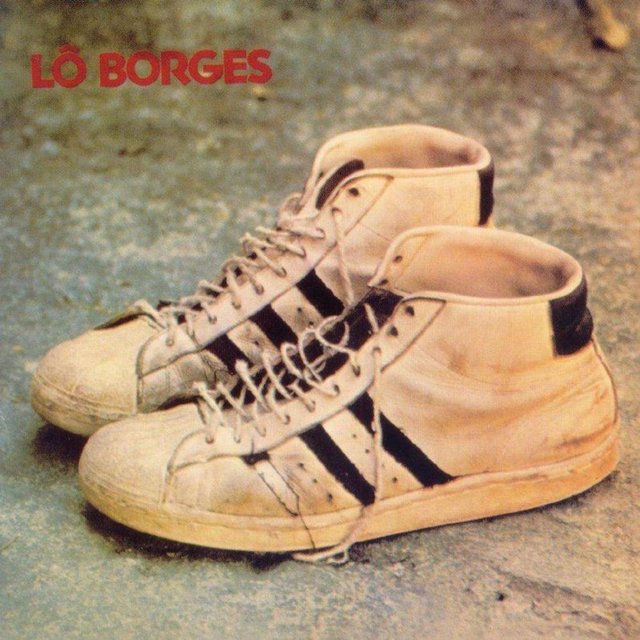 Capa do Disco do Tênis, de Lô Borges, retrata o único par desse tipo de calçado que o músico tinha em 1972 Capa do Disco do Tênis, de Lô Borges, retrata o único par desse tipo de calçado que o músico tinha em 1972
