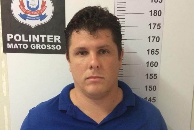 Policiais civis de Mato Grosso prenderam o foragido Douglas Faoro de Castro, que foi condenado a mais de 7 anos de prisão pela morte do policial civil Luis Antonio Medeiro de Matos em 2011.