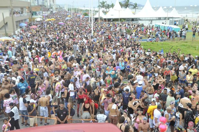 Navegantes - SC - Brasil- 12022018 - Navegay leva diversidade e folia para a Beira-Mar em Navegantes. Navegantes - SC - Brasil- 12022018 - Navegay leva diversidade e folia para a Beira-Mar em Navegantes.