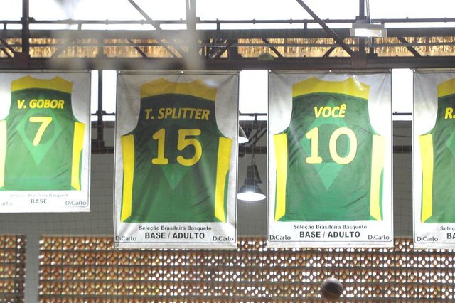 Blumenau - SC - Brasil - 19022018 - Tiago Splitter anuncia aposentadoria, camisa em sua homenagem no clube Ipiranga em Blumenau. Blumenau - SC - Brasil - 19022018 - Tiago Splitter anuncia aposentadoria, camisa em sua homenagem no clube Ipiranga em Blumenau.