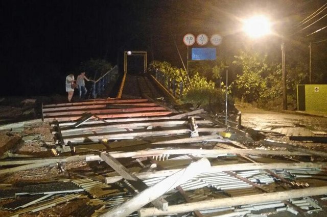 Chuva causa estragos em Rio do Sul Chuva causa estragos em Rio do Sul