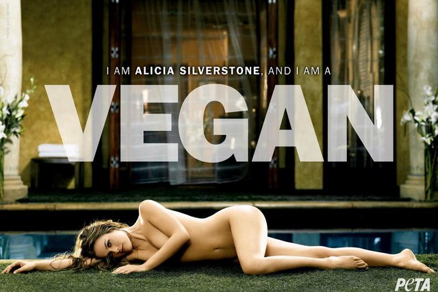 Campanha da ONG Peta com a atriz Alicia Silverstone. Campanha da ONG Peta com a atriz Alicia Silverstone.