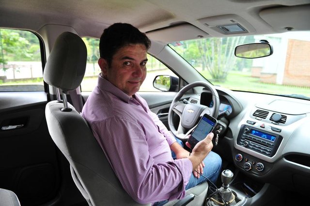 JOINVILLE,SC,BRASIL,01-03-2018.Profissionais com mais de 50 anos geram perpectivas de trabalho em Joinville.Rony Eldo Dantas Nunes.(Foto:Salmo Duarte/A Notícia) JOINVILLE,SC,BRASIL,01-03-2018.Profissionais com mais de 50 anos geram perpectivas de trabalho em Joinville.Rony Eldo Dantas Nunes.(Foto:Salmo Duarte/A Notícia)