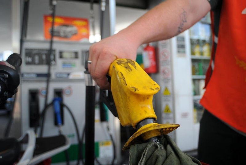  CAXIAS DO SUL, RS, BRASIL 02/03/2018Preço da gasolina comum permanece R$3,75 em vários postos de combustíveis em Caxias do Sul. (Felipe Nyland/Agência RBS)