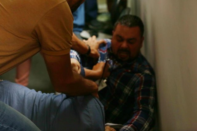 PORTO ALEGRE, RS, BRASIL, 09-03-2018. Comtu faz reunião na manhã desta sexta-feira, na sede da EPTC, para votar o aumento da passagem de ônibus. Briga entre representante do Sindicato dos rodoviários e Representantes da União Municipal dos Estudantes. PORTO ALEGRE, RS, BRASIL, 09-03-2018. Comtu faz reunião na manhã desta sexta-feira, na sede da EPTC, para votar o aumento da passagem de ônibus. Briga entre representante do Sindicato dos rodoviários e Representantes da União Municipal dos Estudantes.