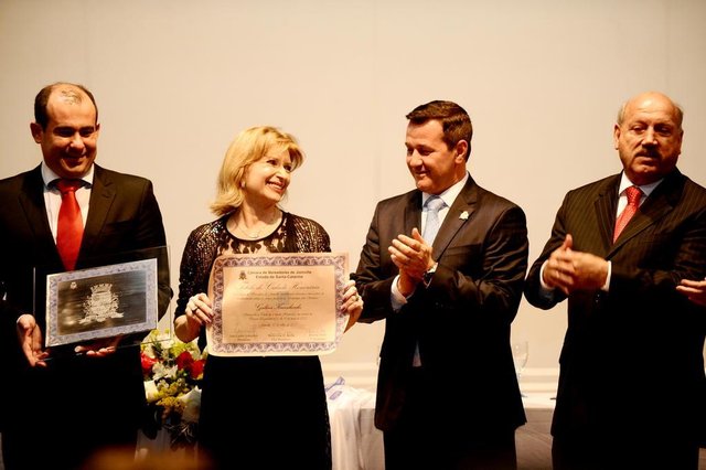 JOINVILLE, SC, BRASIL, 12-07-2013: homenagem da Câmara de Vereadores para a professora de Ballet Galina Kravchenko, da Escola do Teatro Bolshoi. (FOTO MAIARA BERSCH / AGÊNCIA RBS / POLÍTICA) JOINVILLE, SC, BRASIL, 12-07-2013: homenagem da Câmara de Vereadores para a professora de Ballet Galina Kravchenko, da Escola do Teatro Bolshoi. (FOTO MAIARA BERSCH / AGÊNCIA RBS / POLÍTICA)