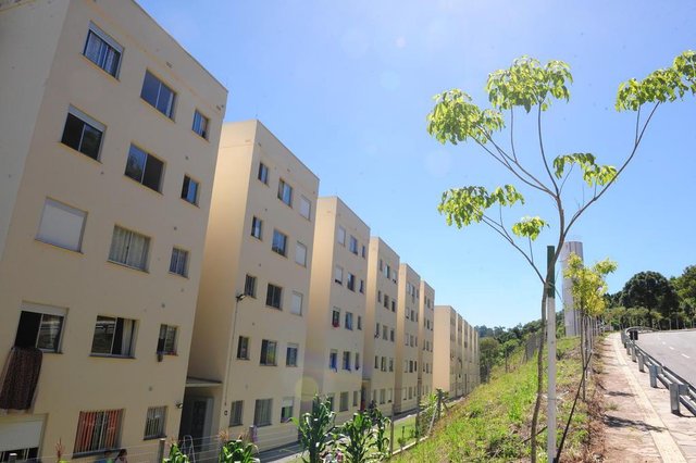 CAXIAS DO SUL, RS, BRASIL. NA FOTO, CONDOMÍNIO ROTA NOVA, LOCALIZADO NO LOTEAMENTO MATTIODA. MINHA CASA MINHA VIDA. (Roni Rigon/Pioneiro). CAXIAS DO SUL, RS, BRASIL. NA FOTO, CONDOMÍNIO ROTA NOVA, LOCALIZADO NO LOTEAMENTO MATTIODA. MINHA CASA MINHA VIDA. (Roni Rigon/Pioneiro).