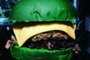 Hambúrguer com pão verde será atração no Sagrada Cerveja, de Caxias