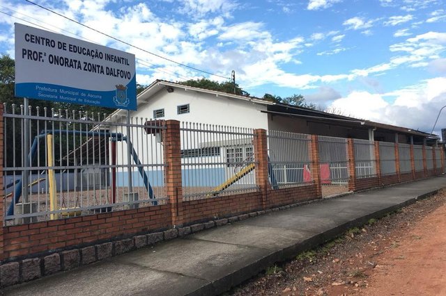 creche Onorata Zonta Dalfovo, em Ascurra, que teve aulas suspensas após surto da doença mão-pé-boca creche Onorata Zonta Dalfovo, em Ascurra, que teve aulas suspensas após surto da doença mão-pé-boca