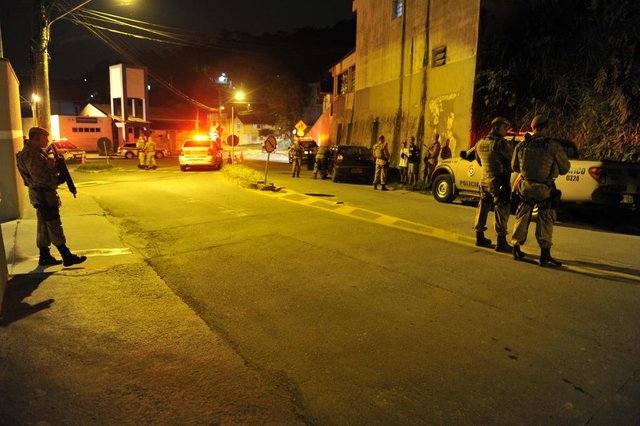Blumenau - SC - Brasil - 22032018 - Operação Adsumus 5 da PM em Blumenau. Rua Araranguá Blumenau - SC - Brasil - 22032018 - Operação Adsumus 5 da PM em Blumenau. Rua Araranguá