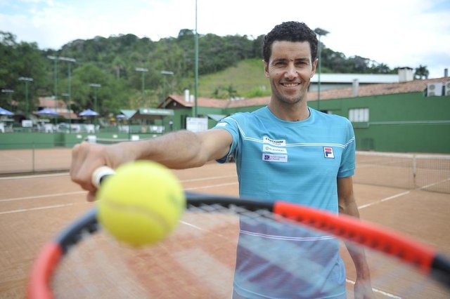 Blumenau - SC - Brasil - 21032018 - Tenista André Sá no Tabajada Tênis Clube Blumenau - SC - Brasil - 21032018 - Tenista André Sá no Tabajada Tênis Clube