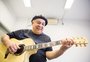 Violão de músico nativista é recuperado pela polícia 24 anos depois de ser furtado em Viamão