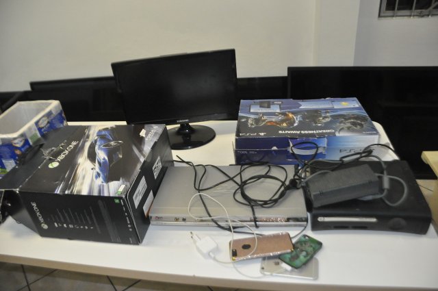 Presa mulher que comprava tratores e eletrônicos aplicando o golpe do envelope vazio Presa mulher que comprava tratores e eletrônicos aplicando o golpe do envelope vazio
