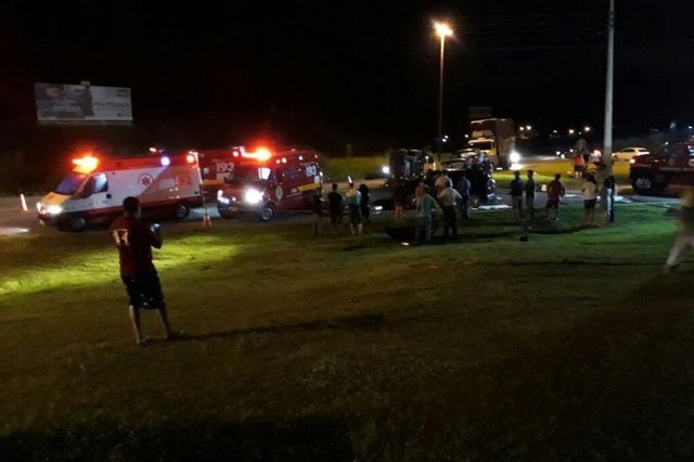 Acidente na br-280 deixa sete feridos Acidente na br-280 deixa sete feridos