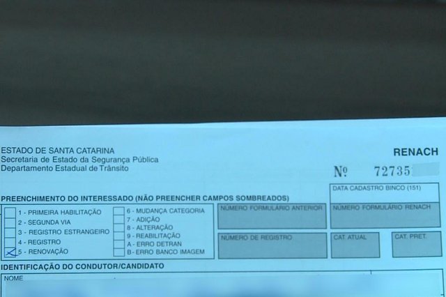 Motoristas que precisam renovar ou retirar a segunda via da Carteira Nacional de Habilitação (CNH) em Joinville enfrentam dificuldades para expedir o documento. Motoristas que precisam renovar ou retirar a segunda via da Carteira Nacional de Habilitação (CNH) em Joinville enfrentam dificuldades para expedir o documento.