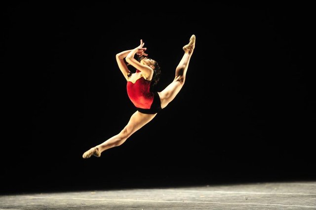 JOINVILLE, SC, BRASIL (30-07-2016) - Barbara Mel do Grupo de Dança Camila Lorenzentti Junior , apresenta a coreografia Morigan na categoria Balé Neoclassico solo feminino junior. (Foto: Maykon Lammerhirt, Agencia RBS) JOINVILLE, SC, BRASIL (30-07-2016) - Barbara Mel do Grupo de Dança Camila Lorenzentti Junior , apresenta a coreografia Morigan na categoria Balé Neoclassico solo feminino junior. (Foto: Maykon Lammerhirt, Agencia RBS)