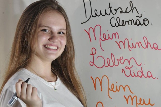 Blumenau - SC - Brasil - 04042018 - Aulas de alemão na escola Barão, professora Iracema Krueger, aluna Camila Inaichen. Blumenau - SC - Brasil - 04042018 - Aulas de alemão na escola Barão, professora Iracema Krueger, aluna Camila Inaichen.