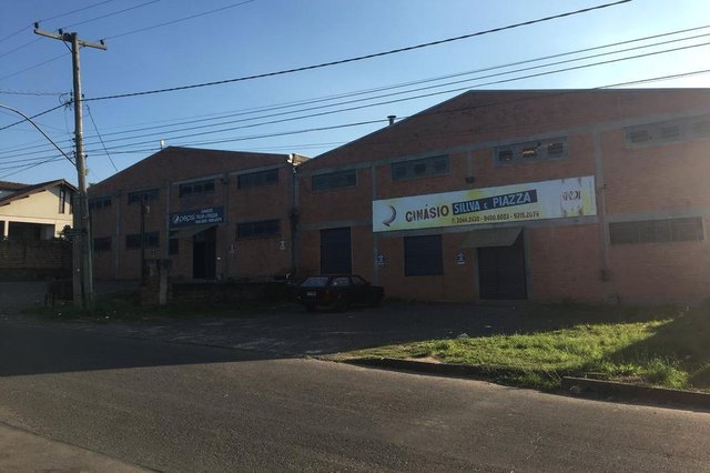 Três policiais suspeitos da morte de Alceu Pieretti Barra, 69 anos, em Alvorada foram presos em Alvorada. Motivo ainda é desconhecido. Câmeras de segurança flagraram dois PMs seguindo o idoso até a casa dele, que fica do outro lado da rua de um ginásio de futebol. Três policiais suspeitos da morte de Alceu Pieretti Barra, 69 anos, em Alvorada foram presos em Alvorada. Motivo ainda é desconhecido. Câmeras de segurança flagraram dois PMs seguindo o idoso até a casa dele, que fica do outro lado da rua de um ginásio de futebol.