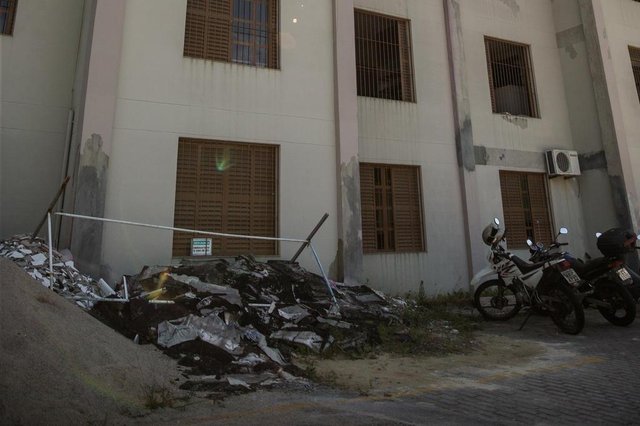 FLORIANÓPOLIS, SC, BRASIL, 12-04-2018 - Moradia Estudantil da UFSC está em situação preocupante. Diversos problemas ocorrem no local, tais como ratos, fiação elétrica comprometida, máquinas de lavar roupa sem funcionamento, pisso solto e quebradiço, quartos sem espaço, entre outros. FLORIANÓPOLIS, SC, BRASIL, 12-04-2018 - Moradia Estudantil da UFSC está em situação preocupante. Diversos problemas ocorrem no local, tais como ratos, fiação elétrica comprometida, máquinas de lavar roupa sem funcionamento, pisso solto e quebradiço, quartos sem espaço, entre outros.