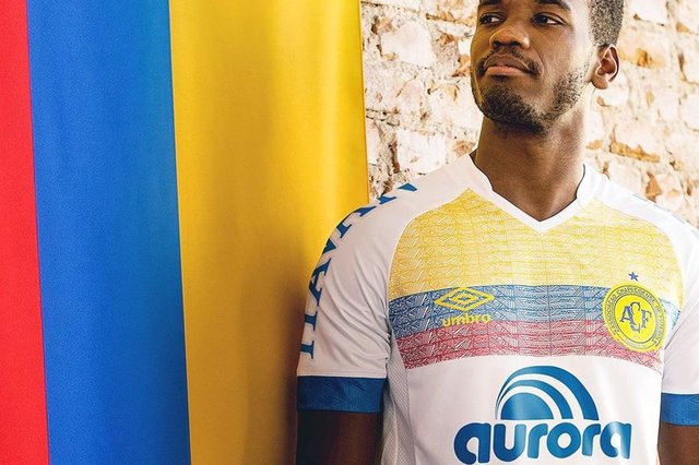 Camisa umbro homenagem seleções - Chapecoense Camisa umbro homenagem seleções - Chapecoense