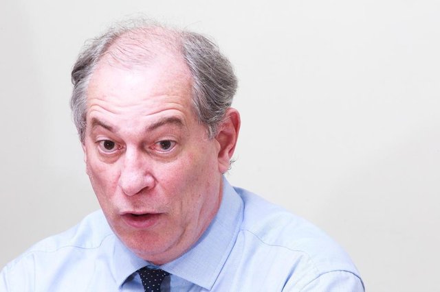 FOTO EMBARGADA PARA ENTREVISTA EXCLUSIVAITAJAI, SC, BRASIL, 11.04.2018: Ciro Gomes, pré candidato em almoço/coletiva de imprensa. (Foto: Diorgenes Pandini/Diário Catarinense)Indexador: Diorgenes Pandini FOTO EMBARGADA PARA ENTREVISTA EXCLUSIVAITAJAI, SC, BRASIL, 11.04.2018: Ciro Gomes, pré candidato em almoço/coletiva de imprensa. (Foto: Diorgenes Pandini/Diário Catarinense)Indexador: Diorgenes Pandini