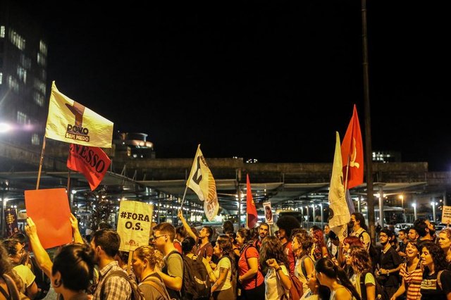 FLORIANÓPOLIS, SC, BRASIL - 25/04/2018Protesto do sindicato dos servidores públicos Sindserv contra as Organizações Sociais FLORIANÓPOLIS, SC, BRASIL - 25/04/2018Protesto do sindicato dos servidores públicos Sindserv contra as Organizações Sociais