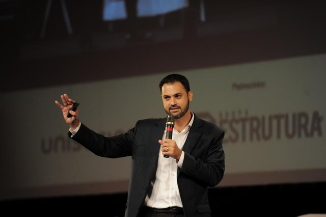 Fernando Ulrich palestra na Expogestão 2018 em Joinville Fernando Ulrich palestra na Expogestão 2018 em Joinville