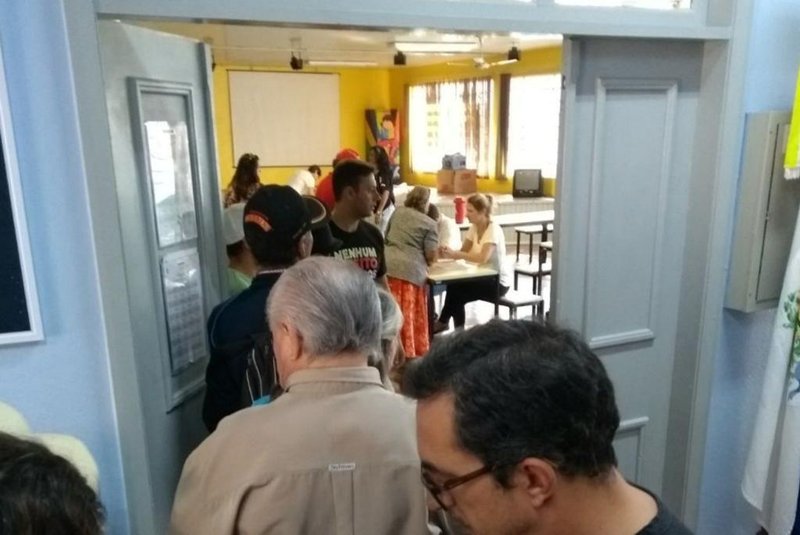 Eleições para o Conselho Municipal da Saúde registram intensa movimentação em Caxias. Na foto: Mais de mil votantes compareceram à votação no dia 5 de maio, no bairro Fátima.