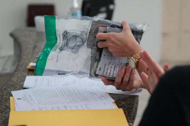 Operação Luz na Infância 2 combate a pedofilia em 15 cidades de Santa CatarinaDiversos estados do país estão envolvidos com a Operação Luz na Infância 2 na manhã desta quinta-feira, considerada pelo Ministério Extraordinário da Segurança Pública a maior ação de combate à pedofilia do mundo. Em Santa Catarina, a Polícia Civil mobilizou cerca de 160 agentes para cumprir os mandados de busca e apreensão Operação Luz na Infância 2 combate a pedofilia em 15 cidades de Santa CatarinaDiversos estados do país estão envolvidos com a Operação Luz na Infância 2 na manhã desta quinta-feira, considerada pelo Ministério Extraordinário da Segurança Pública a maior ação de combate à pedofilia do mundo. Em Santa Catarina, a Polícia Civil mobilizou cerca de 160 agentes para cumprir os mandados de busca e apreensão