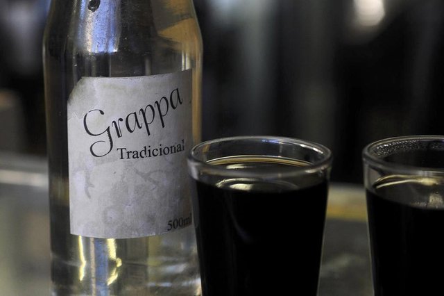 CAXIAS DO SUL, RS, BRASIL, 17/05/2018 - Reportagem aborda o consumo de café em Caxias. Com a chegada do frio, é comum aumentar a venda da bebida. (Marcelo Casagrande/Agência RBS) CAXIAS DO SUL, RS, BRASIL, 17/05/2018 - Reportagem aborda o consumo de café em Caxias. Com a chegada do frio, é comum aumentar a venda da bebida. (Marcelo Casagrande/Agência RBS)