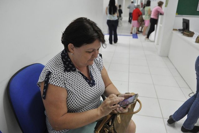 Pauta: Usuários aplicativo Pronto no AG da escola Agrícola: Jucy Mara Zimmermann, 56 anos, Marcus Vinicius Guimarães de Sousa, 26 anos Pauta: Usuários aplicativo Pronto no AG da escola Agrícola: Jucy Mara Zimmermann, 56 anos, Marcus Vinicius Guimarães de Sousa, 26 anos