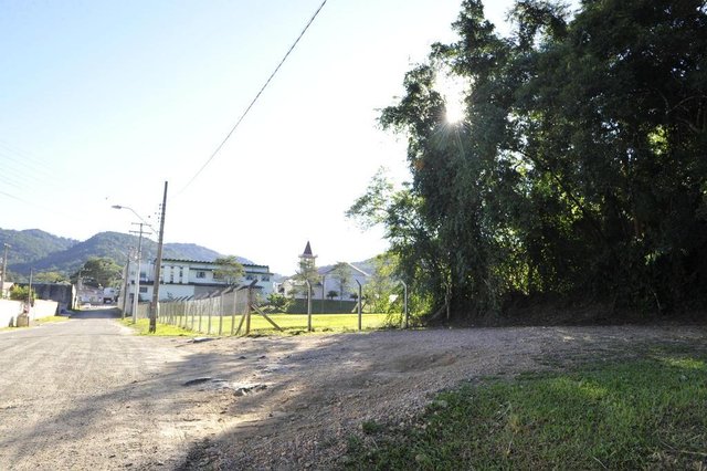 Blumenau - SC - Brasil - 21052018 - Terreno na Rua Josefina Reiter onde será construida a creche Olivia Kienen. Blumenau - SC - Brasil - 21052018 - Terreno na Rua Josefina Reiter onde será construida a creche Olivia Kienen.