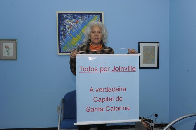 JOINVILLE,SC,BRASIL,22-05-2018.Para Dona Regina Coeli Martins Pinto,Joinville deveria ser a capital do estado.(Foto:Salmo Duarte/A Notícia) JOINVILLE,SC,BRASIL,22-05-2018.Para Dona Regina Coeli Martins Pinto,Joinville deveria ser a capital do estado.(Foto:Salmo Duarte/A Notícia)