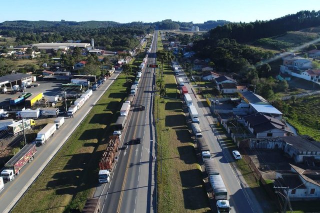 Greve de caminhões Mafra Greve de caminhões Mafra