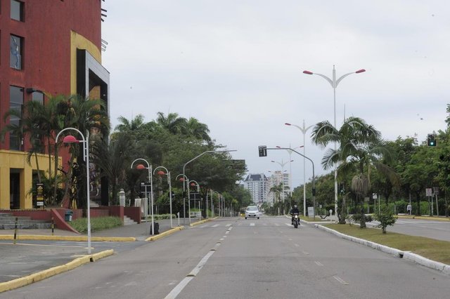 JOINVILLE,SC,BRASIL,25-05-2018.Falta de combustível e falta de mercadoria em mercados da cidade.Ruas vazias em Joinville.(Foto:Salmo Duarte/A Notícia) JOINVILLE,SC,BRASIL,25-05-2018.Falta de combustível e falta de mercadoria em mercados da cidade.Ruas vazias em Joinville.(Foto:Salmo Duarte/A Notícia)