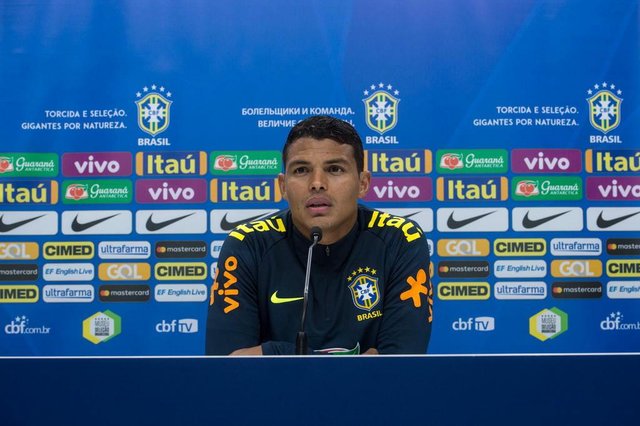 LONDRES, INGLATERRA, 29-05-2018.Nesta terça-feira (29), Thiago Silva foi escolhido para conversar com a imprensa. No segundo dia de preparação da Seleção Brasileira em Londres, na Inglaterra, o zagueiro participou da coletiva de imprensa. .(PEDRO MARTINS/MOWA PRESS)Indexador: Pedro Martins LONDRES, INGLATERRA, 29-05-2018.Nesta terça-feira (29), Thiago Silva foi escolhido para conversar com a imprensa. No segundo dia de preparação da Seleção Brasileira em Londres, na Inglaterra, o zagueiro participou da coletiva de imprensa. .(PEDRO MARTINS/MOWA PRESS)Indexador: Pedro Martins