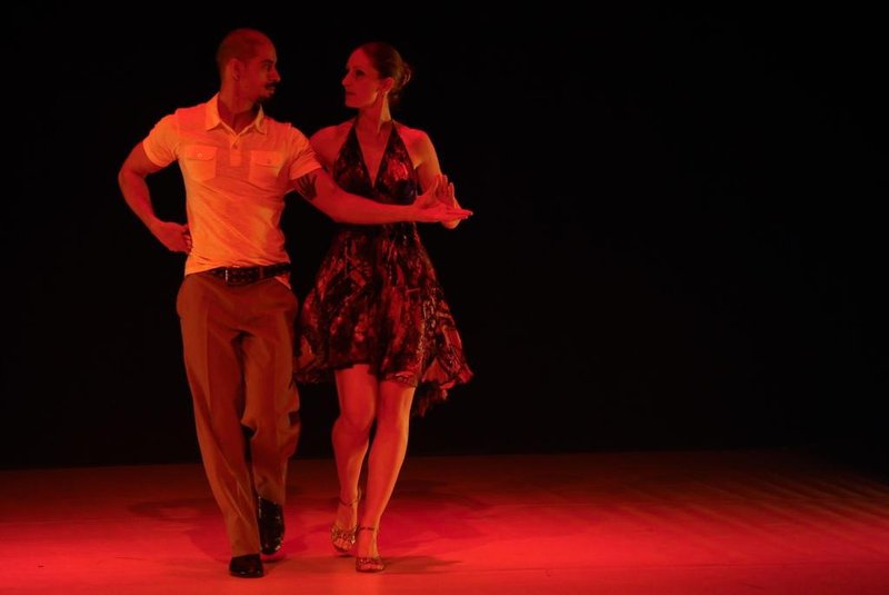 Mostra de Dança - Salão Sul. Na foto, os dançarinos Giovani Monteiro e Caroline Zini.