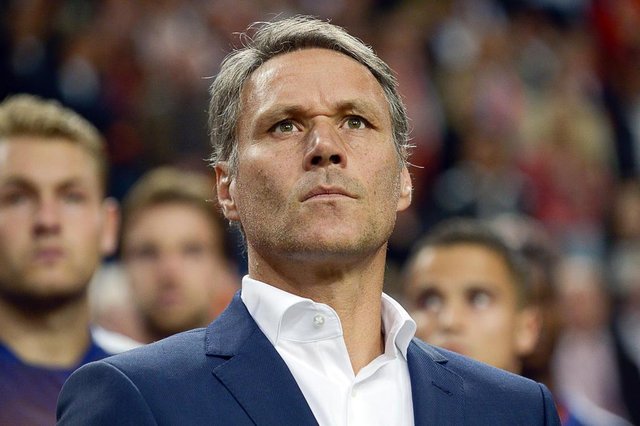 548742497Netherlands Assistant coach Marco Van Basten looks on during the UEFA Euro 2016 qualifying round football match between Netherlands and Iceland at the Arena Stadium, on September 3, 2015 in Amsterdam. AFP PHOTO / JOHN THYS JOHN THYS / AFPEditoria: SPOLocal: AmsterdamIndexador: JOHN THYSSecao: soccerFonte: AFPFotógrafo: STR 548742497Netherlands Assistant coach Marco Van Basten looks on during the UEFA Euro 2016 qualifying round football match between Netherlands and Iceland at the Arena Stadium, on September 3, 2015 in Amsterdam. AFP PHOTO / JOHN THYS JOHN THYS / AFPEditoria: SPOLocal: AmsterdamIndexador: JOHN THYSSecao: soccerFonte: AFPFotógrafo: STR