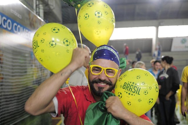 JOINVILLE,SC,BRASIL,22-06-2018.Copa do Mundo 2018.Funcionários da Embraco puderam assistir o jogo na recreativa da empresa.Carlos Alexandro.(Foto:Salmo Duarte/A Notícia)Indexador: Maykon Lammerhirt JOINVILLE,SC,BRASIL,22-06-2018.Copa do Mundo 2018.Funcionários da Embraco puderam assistir o jogo na recreativa da empresa.Carlos Alexandro.(Foto:Salmo Duarte/A Notícia)Indexador: Maykon Lammerhirt