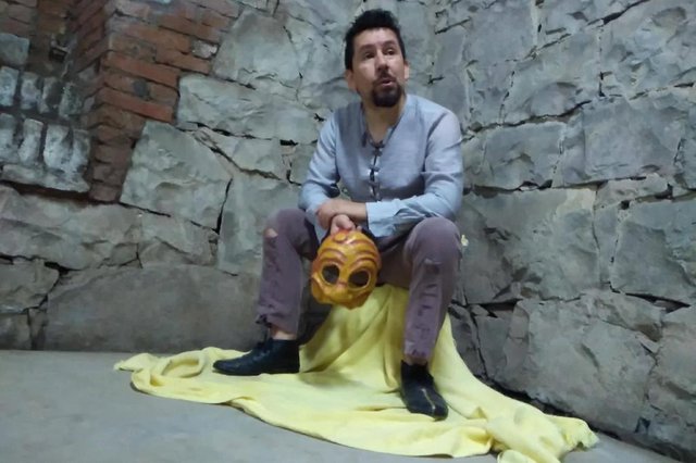 Cristian Beltrán apresenta o espetáculo O Ninguém Cristian Beltrán apresenta o espetáculo O Ninguém