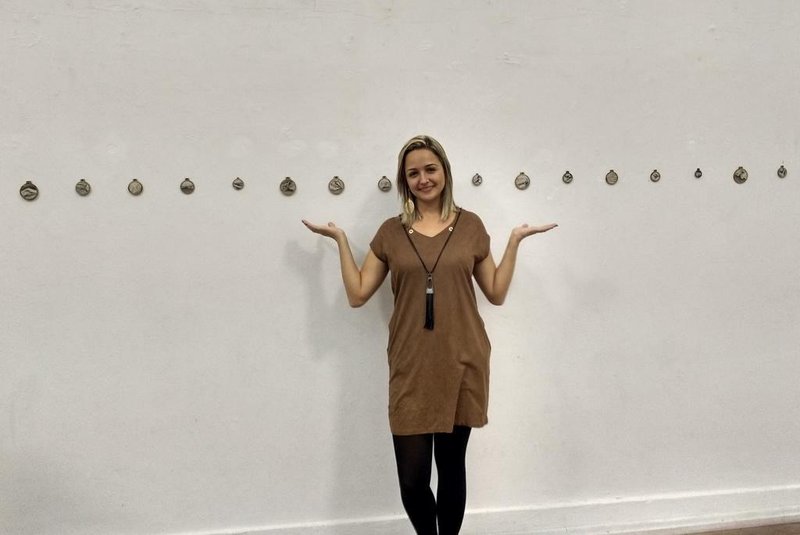 Artista plástica Pamela Reis inaugura em Caxias a exposição Labirintos Contínuos